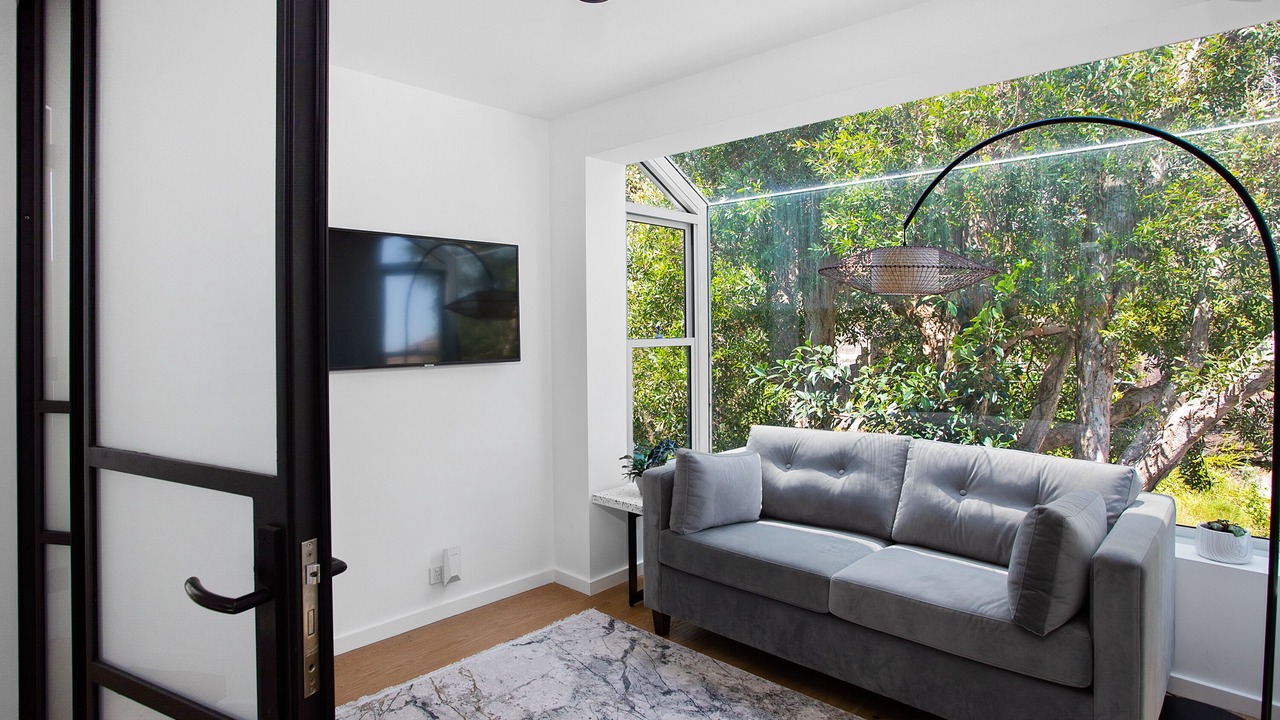 Photo of Others in Fairlight