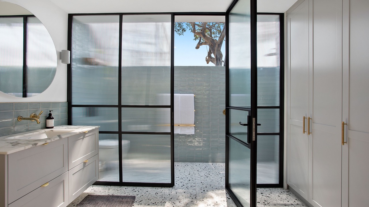 Photo of Others in Fairlight