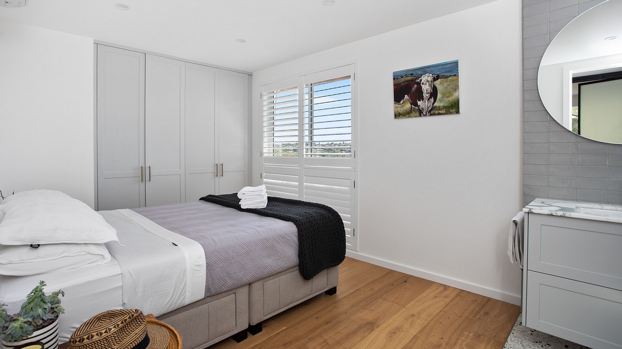 Photo of Others in Fairlight