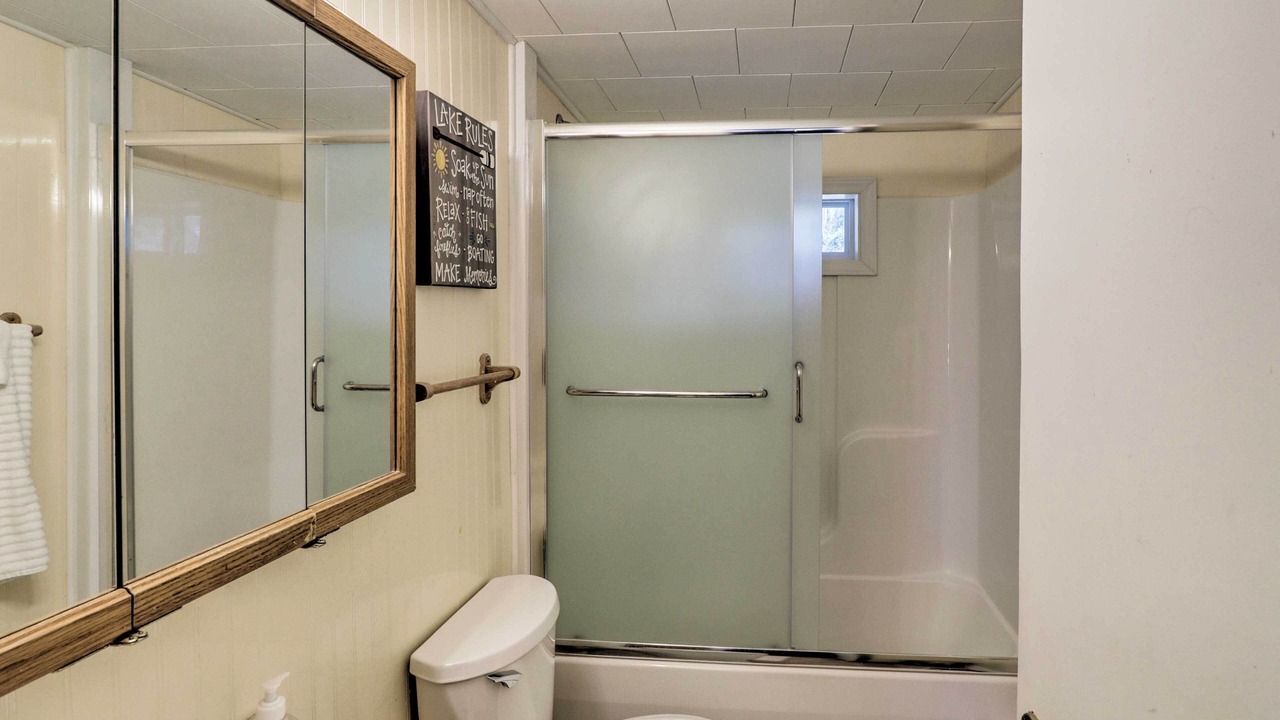 Photo of Bathroom in Piney