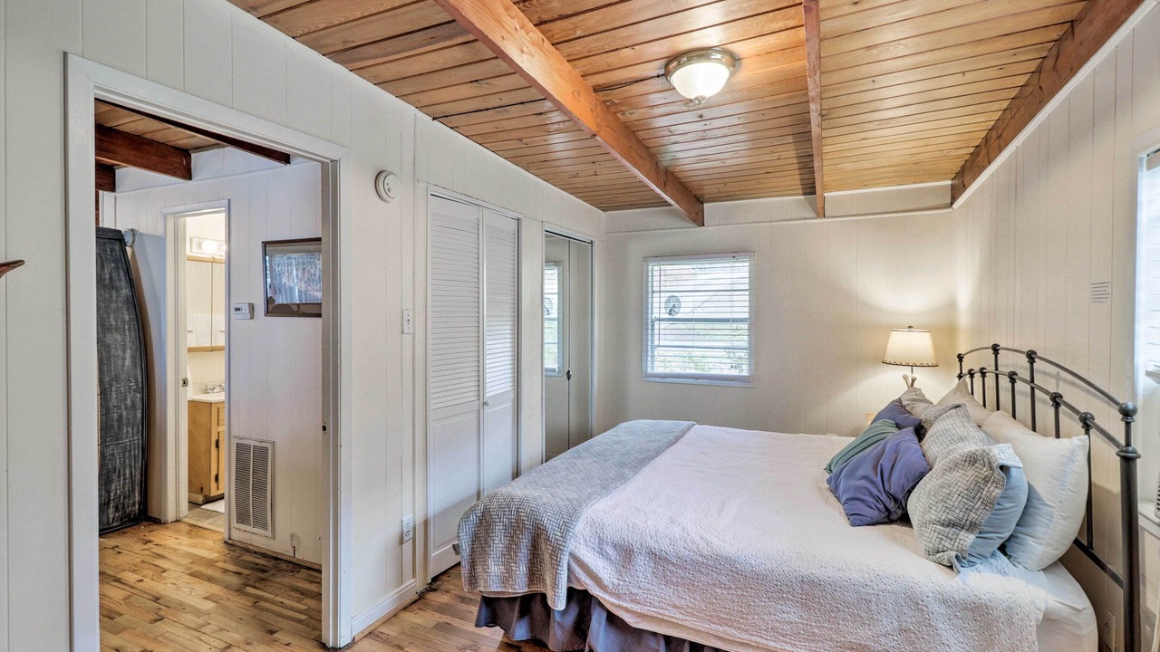 Photo of Bedroom in Piney