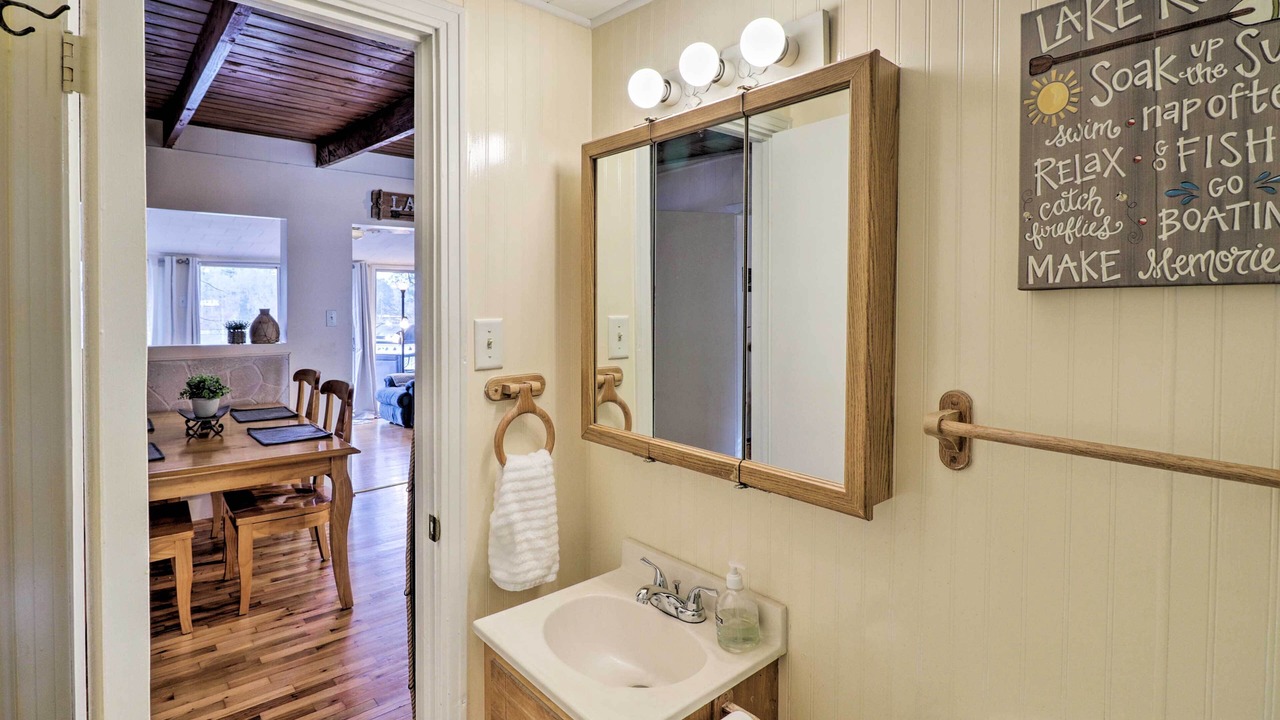 Photo of Bathroom in Piney
