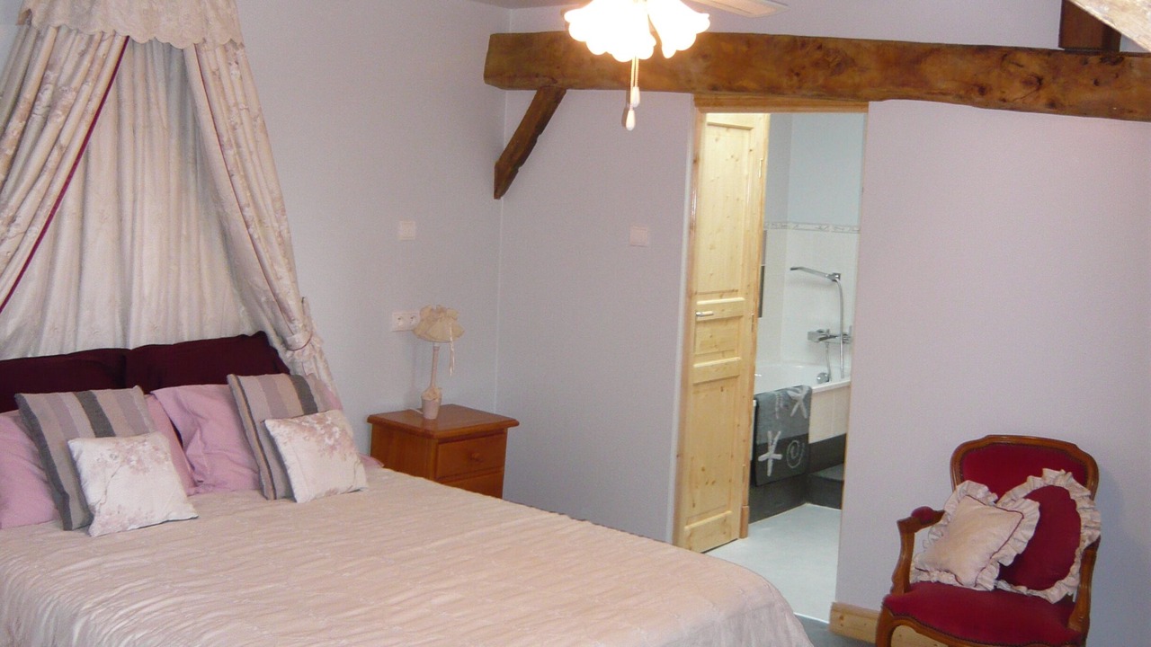 Photo of Bedroom in Boisse