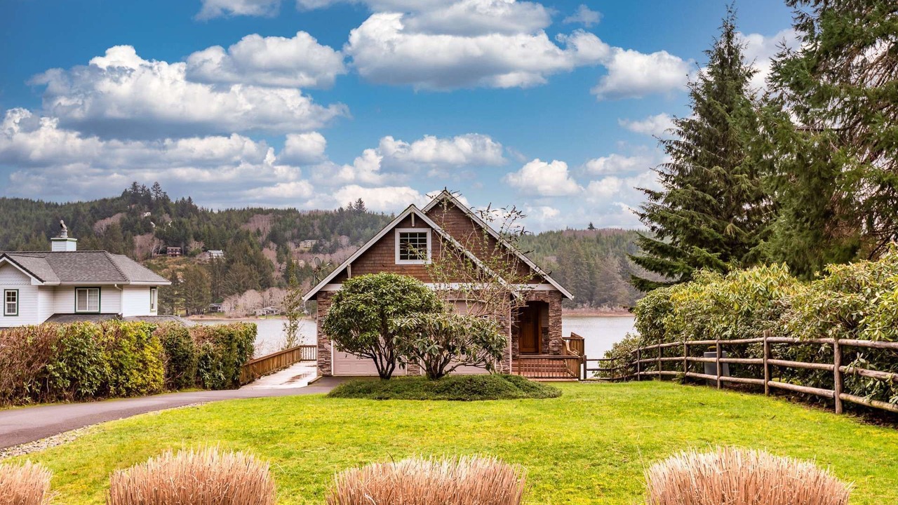 Photo of Others in Dunes City