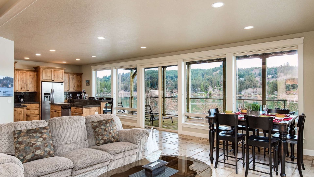 Photo of Bedroom in Dunes City