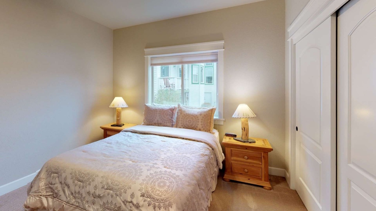 Photo of Others in Dunes City