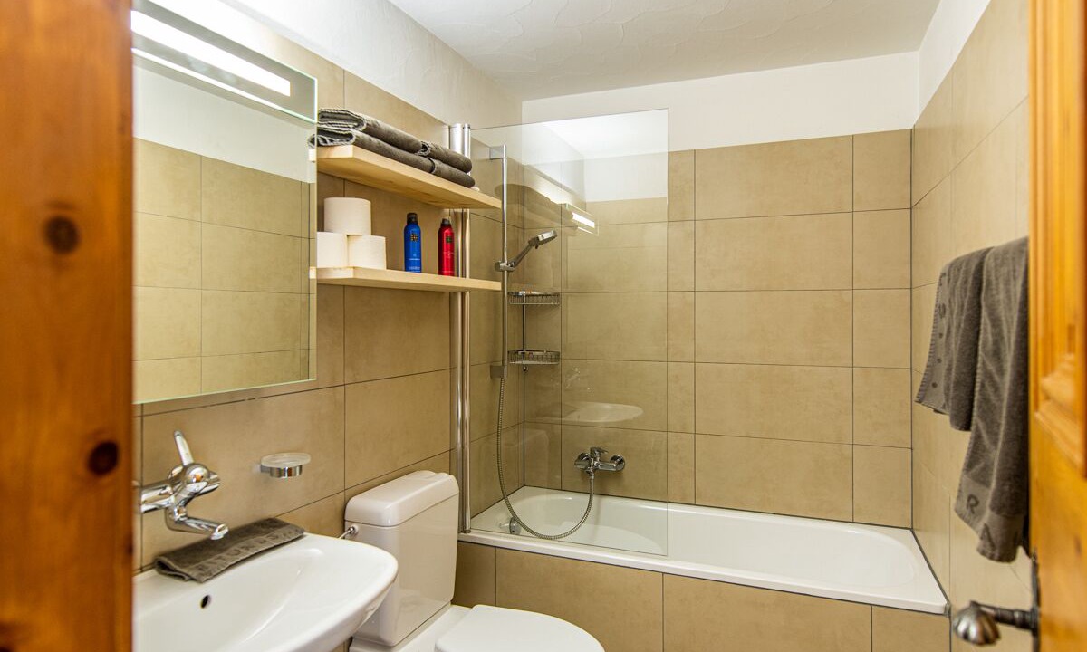 Photo of Bathroom in La Punt-Chamues-ch