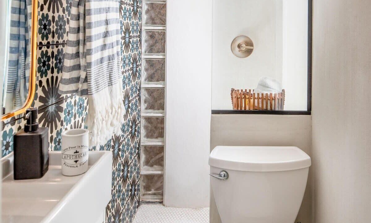 Photo of Bathroom in Midtown