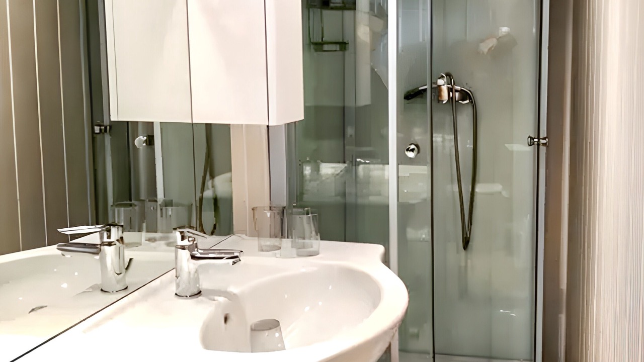 Photo of Bathroom in Besseges