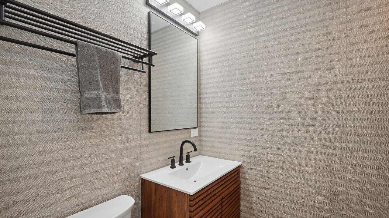 Photo of Bathroom in Near North Side
