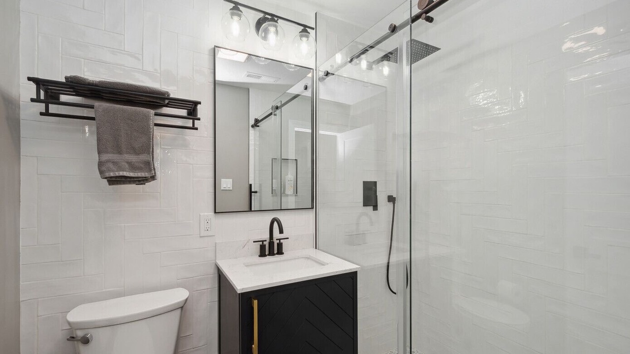Photo of Bathroom in Near North Side