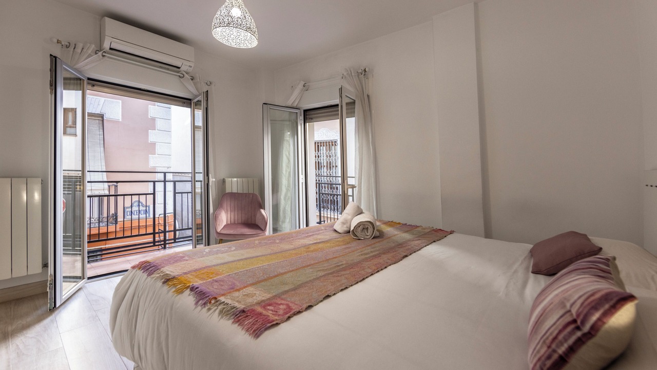Photo of Bedroom in Central District