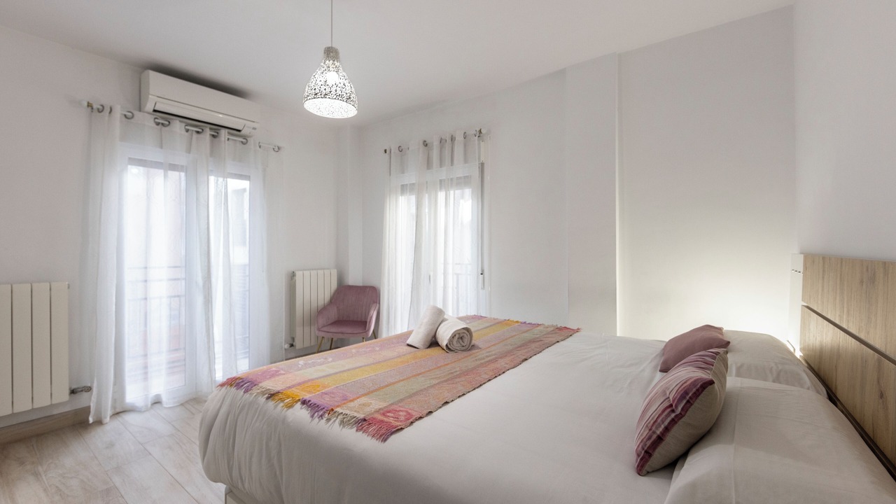Photo of Bedroom in Central District