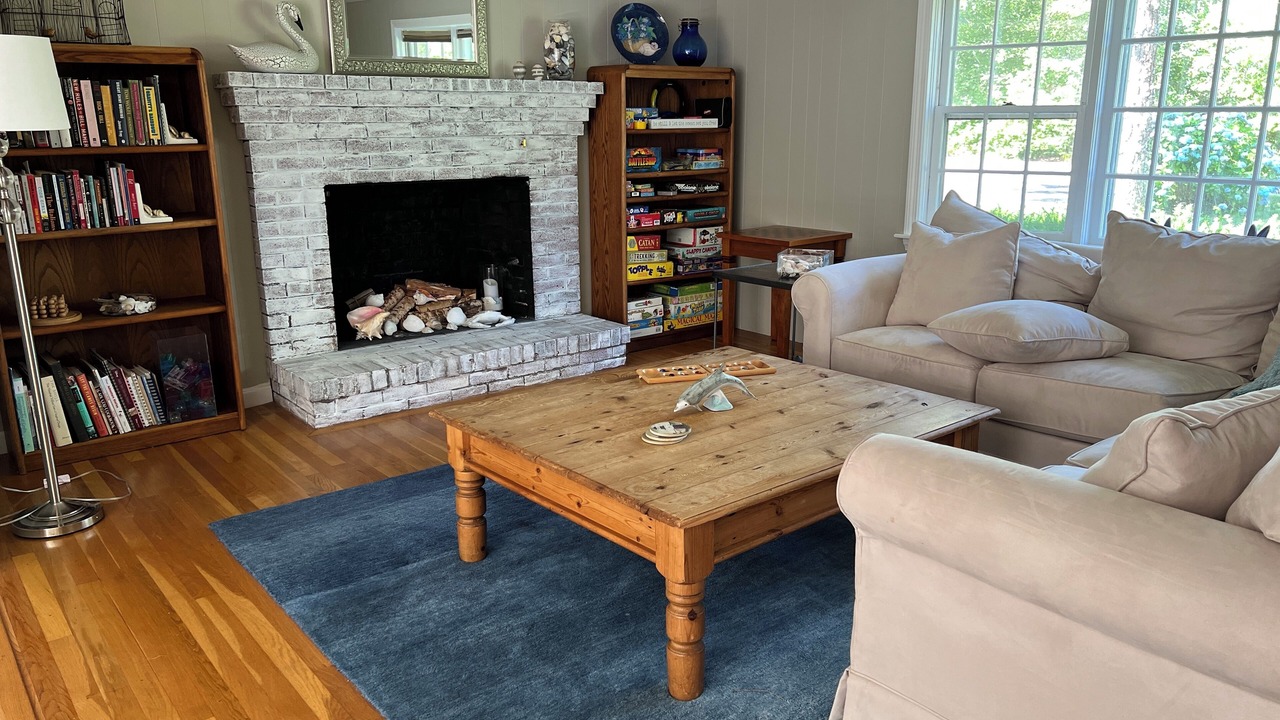 Photo of Livingroom in Northwest Harwich