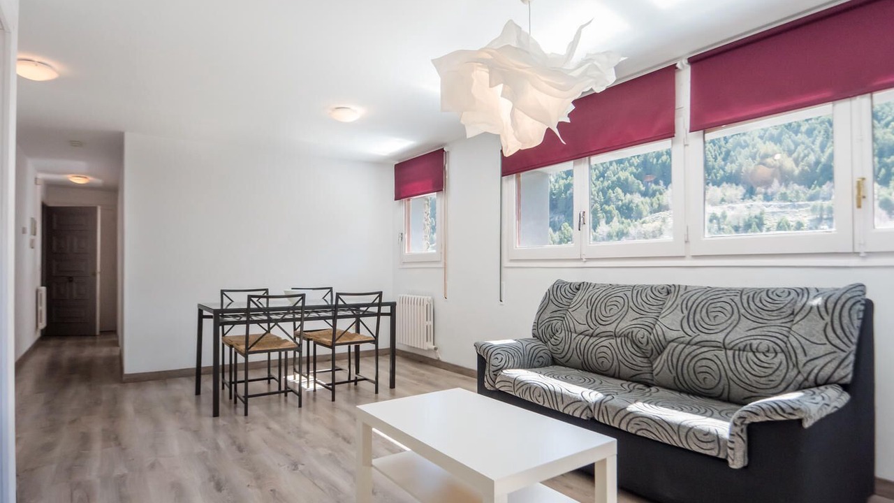 Photo of Livingroom in Incles