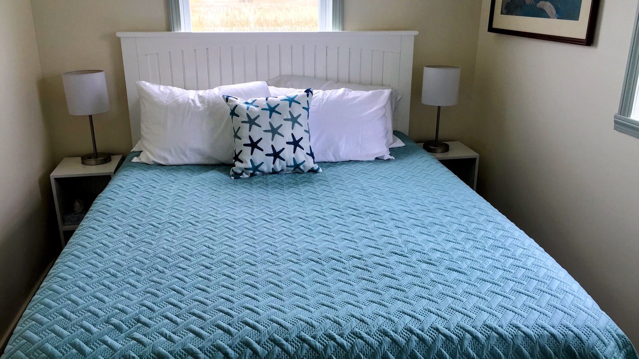 Photo of Bedroom in Alburg
