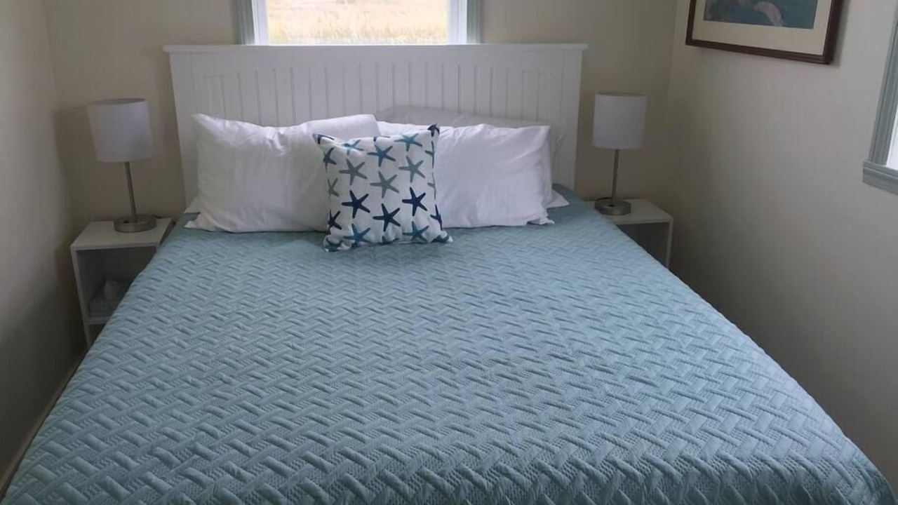 Photo of Bedroom in Alburg