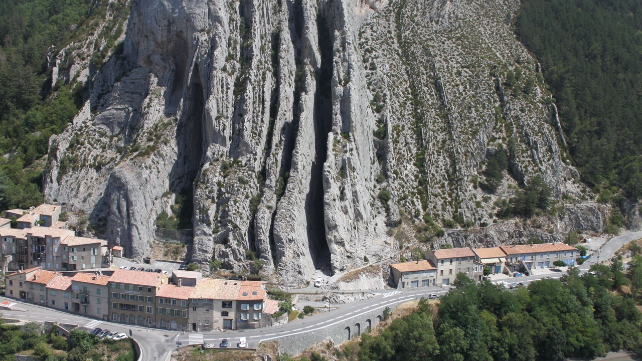 Photo of Outdoor in Chateauneuf-Miravail