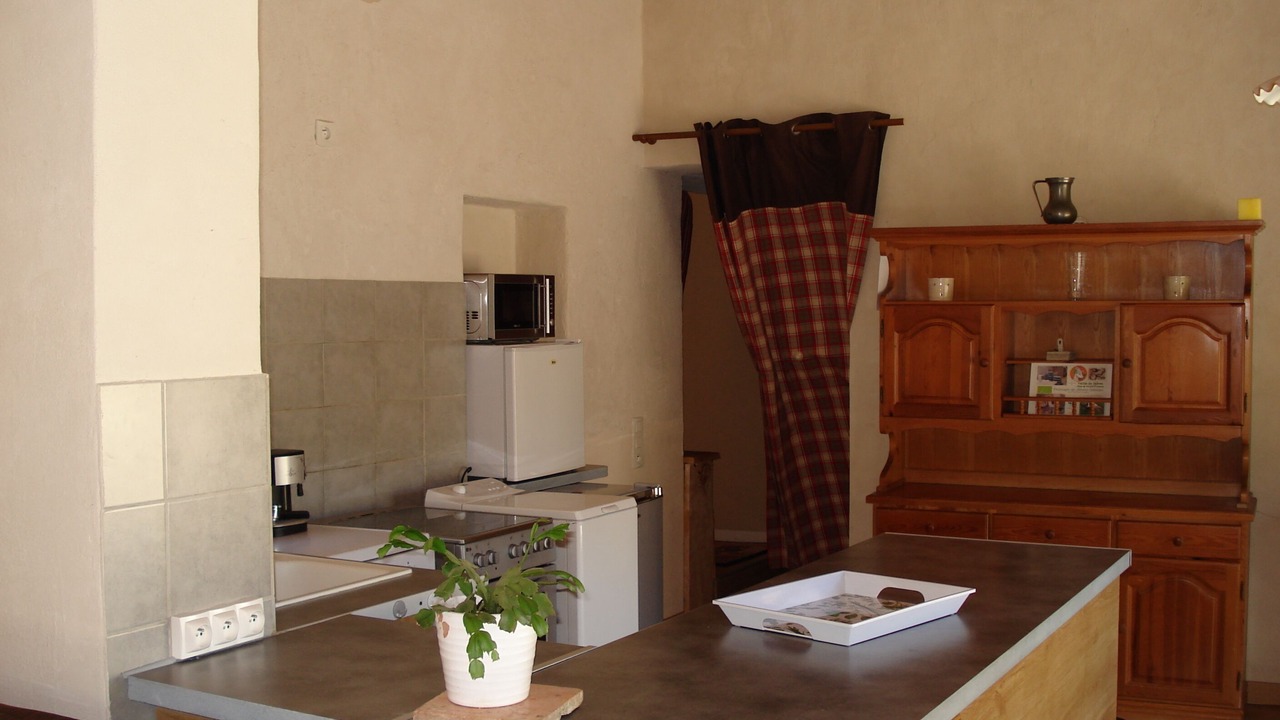 Photo of Kitchen in Chateauneuf-Miravail