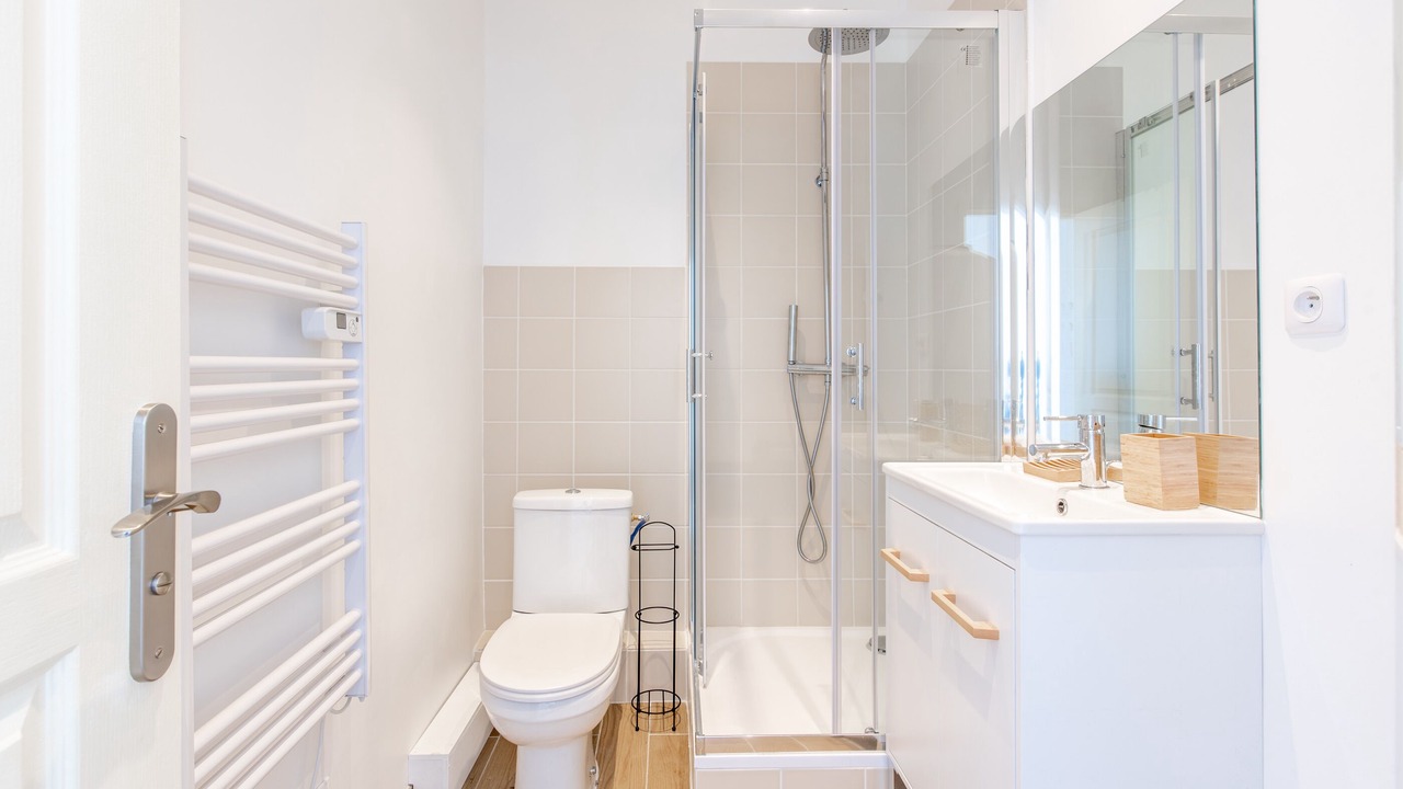 Photo of Bathroom in 4th Arrondissement