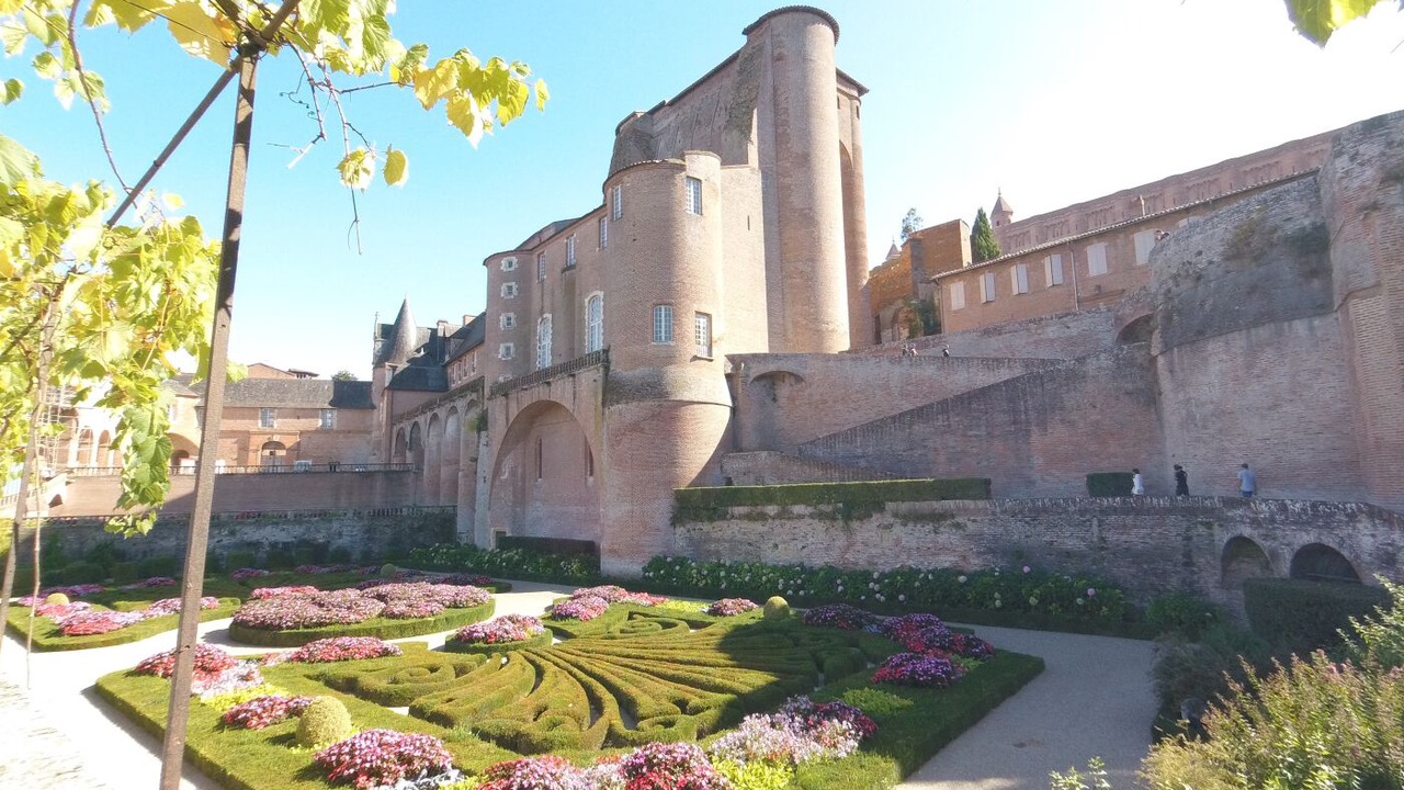 Photo of Others in Curvalle