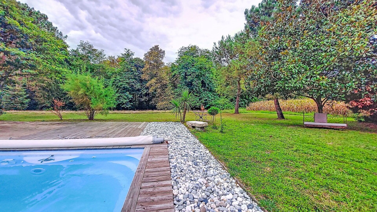 Photo of Outdoor in Saint-Vincent-de-Paul