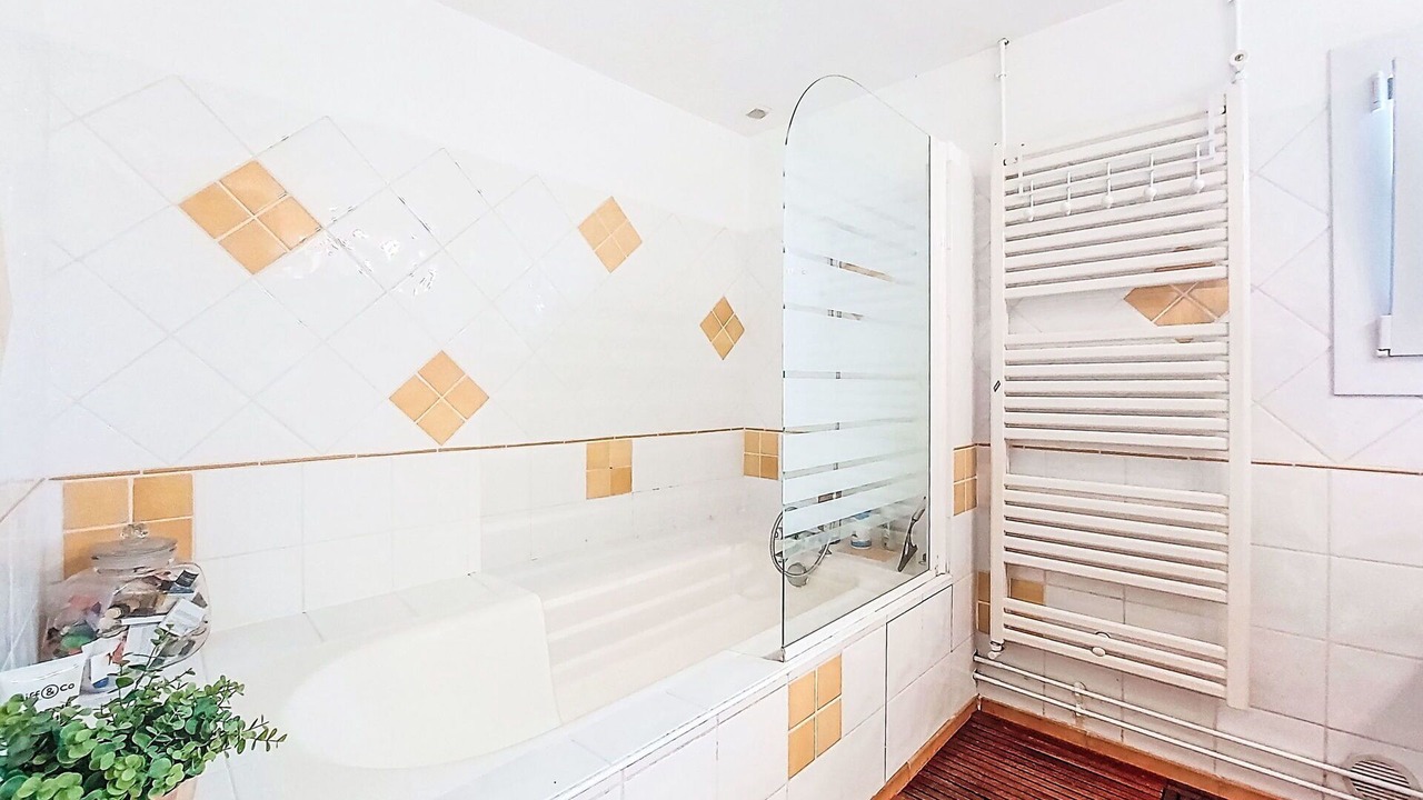 Photo of Bathroom in Saint-Vincent-de-Paul