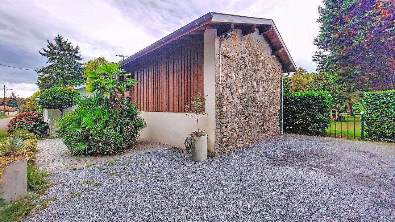 Photo of Outdoor in Saint-Vincent-de-Paul