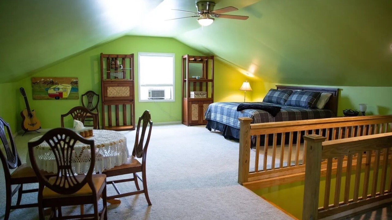 Photo of Bedroom in Hendersonville