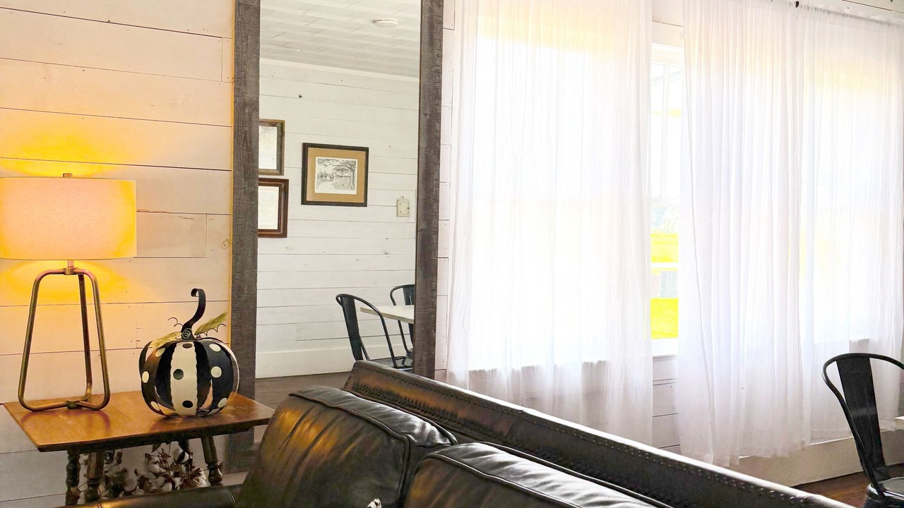 Photo of Livingroom in Lafayette