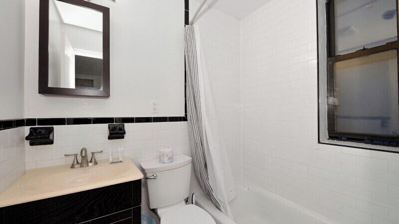 Photo of Bathroom in Kips Bay