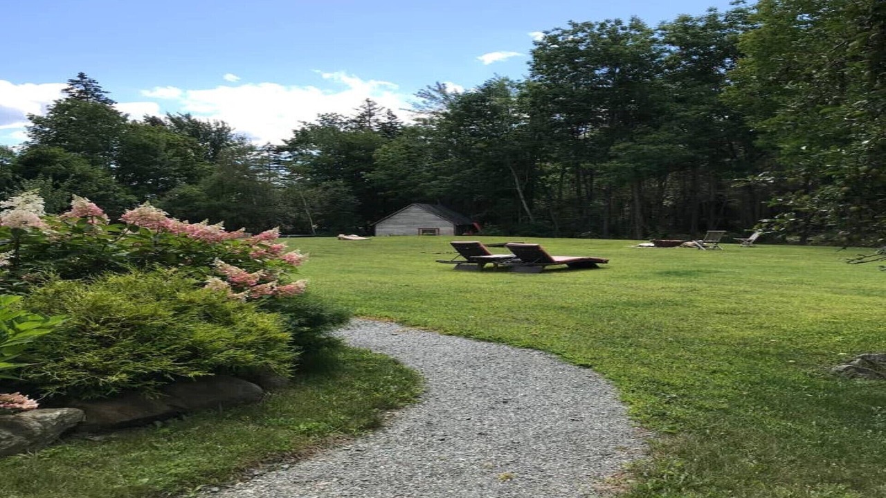 Photo of Outdoor in Town Hill