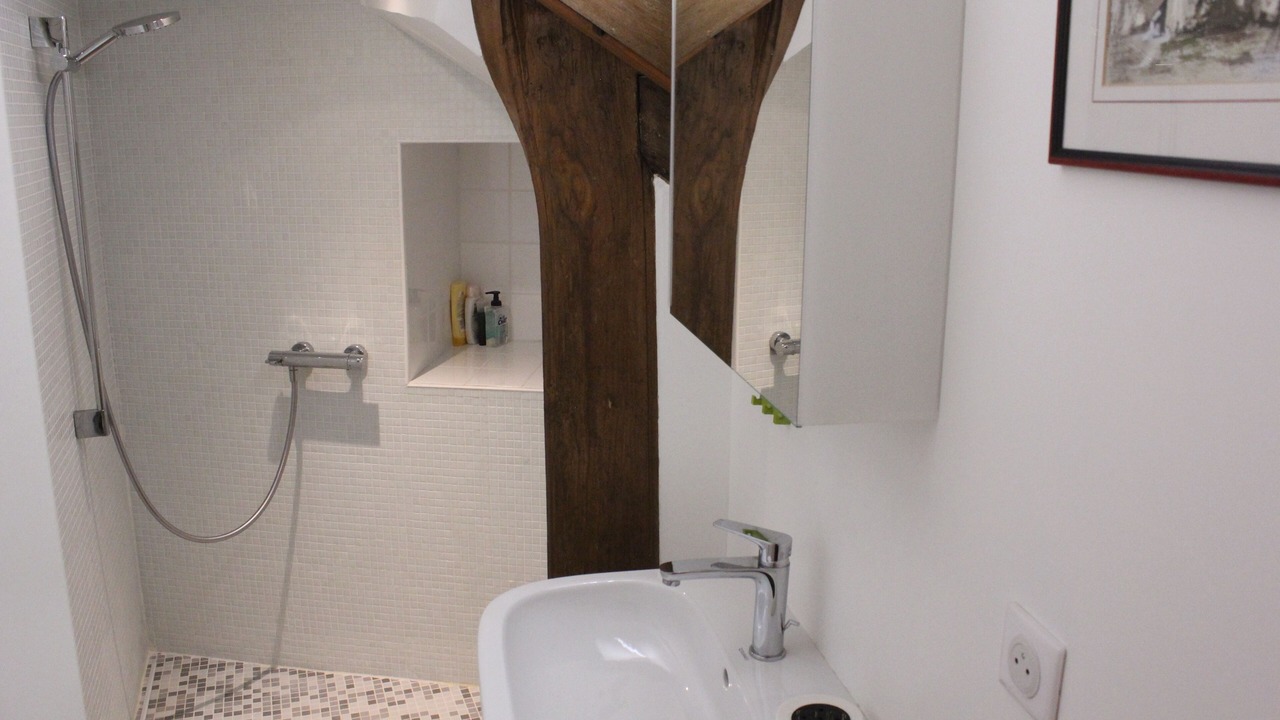 Photo of Bathroom in Avallon