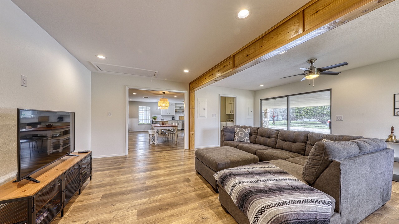 Photo of Livingroom in Liberty Hill
