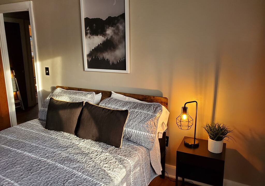 Photo of Bedroom in Saratoga Springs