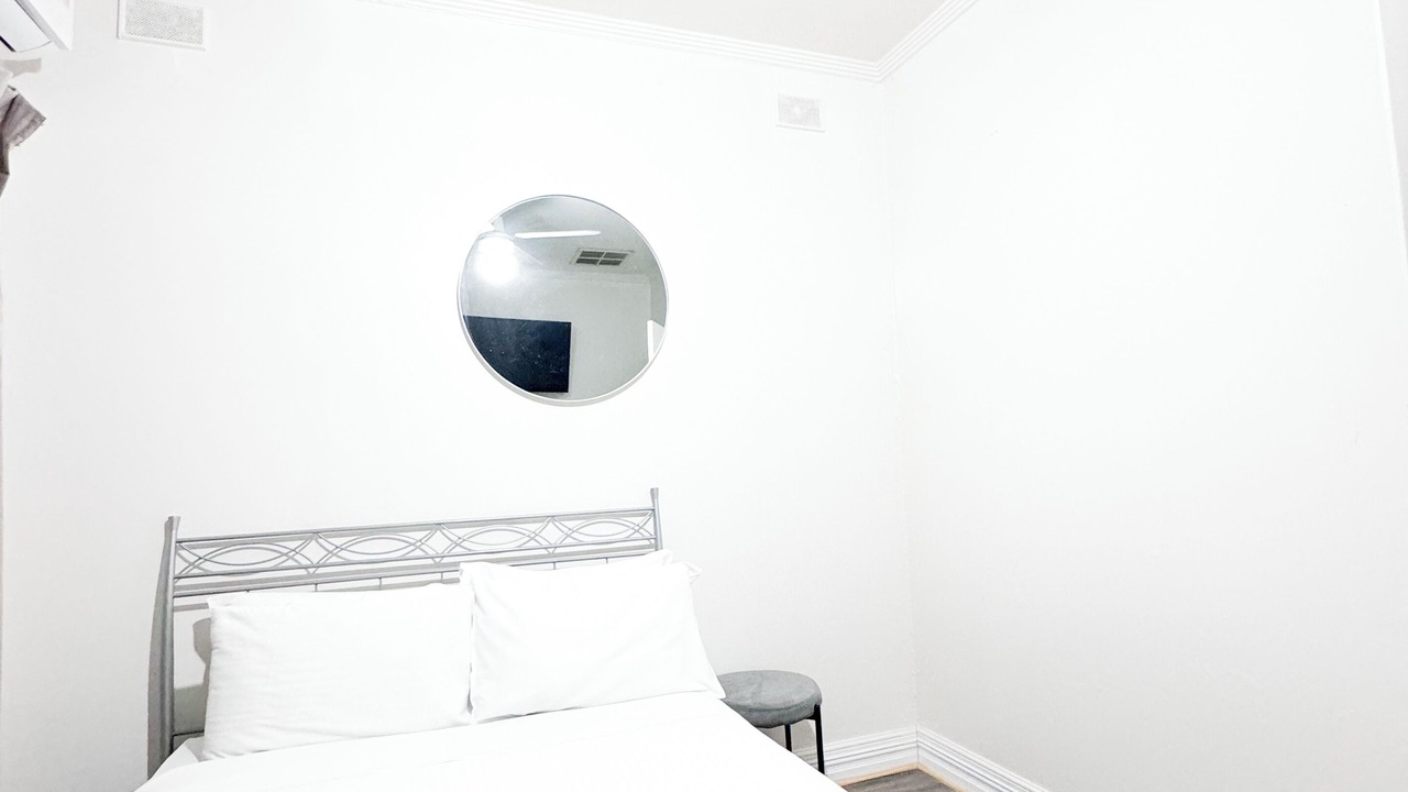 Photo of Bedroom in Pasadena