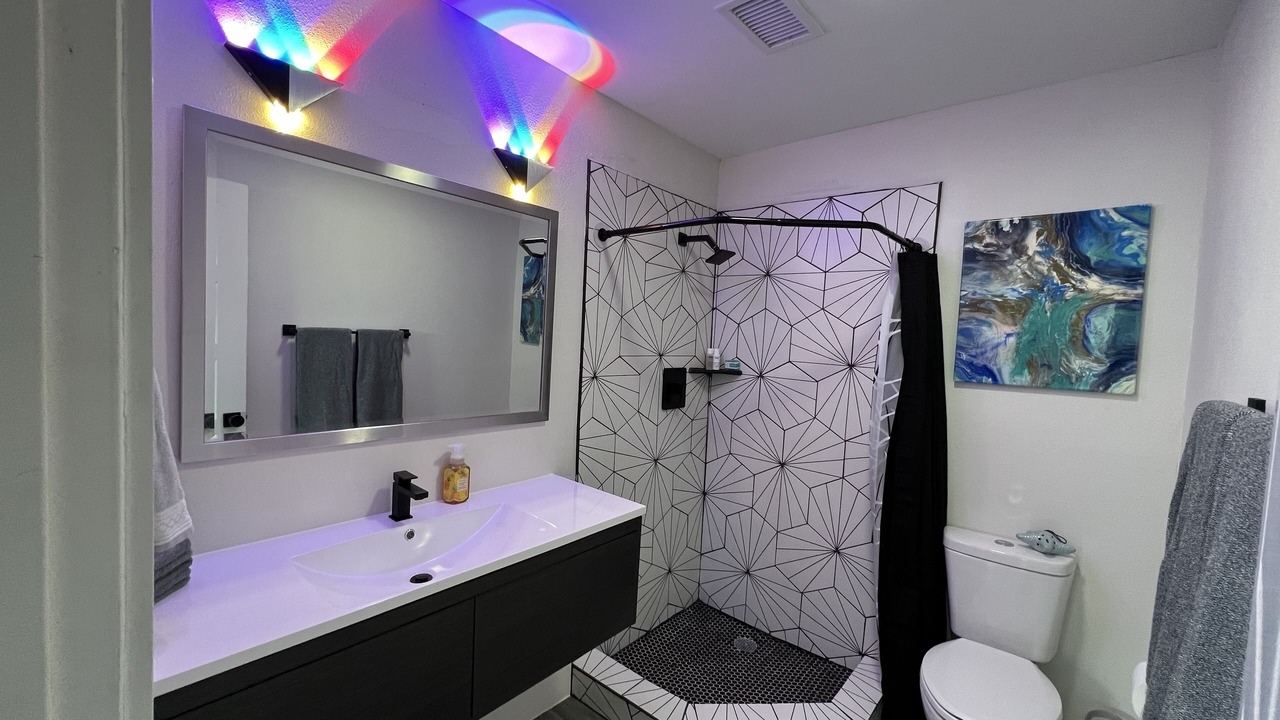 Photo of Bathroom in Seven Points