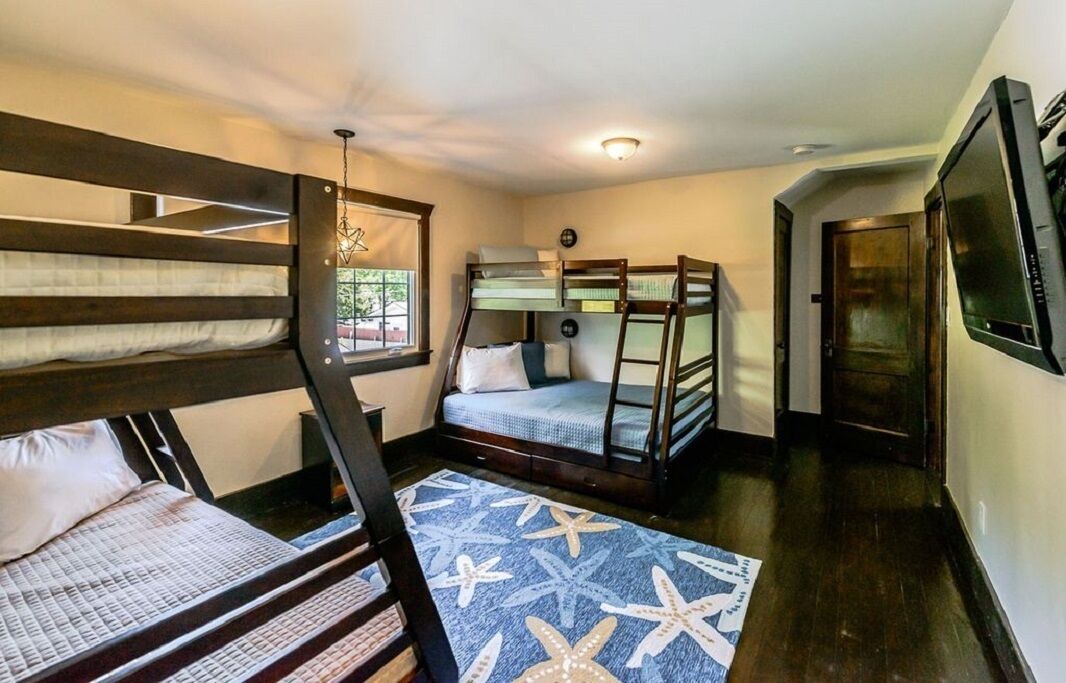 Photo of Bedroom in Crystal Beach