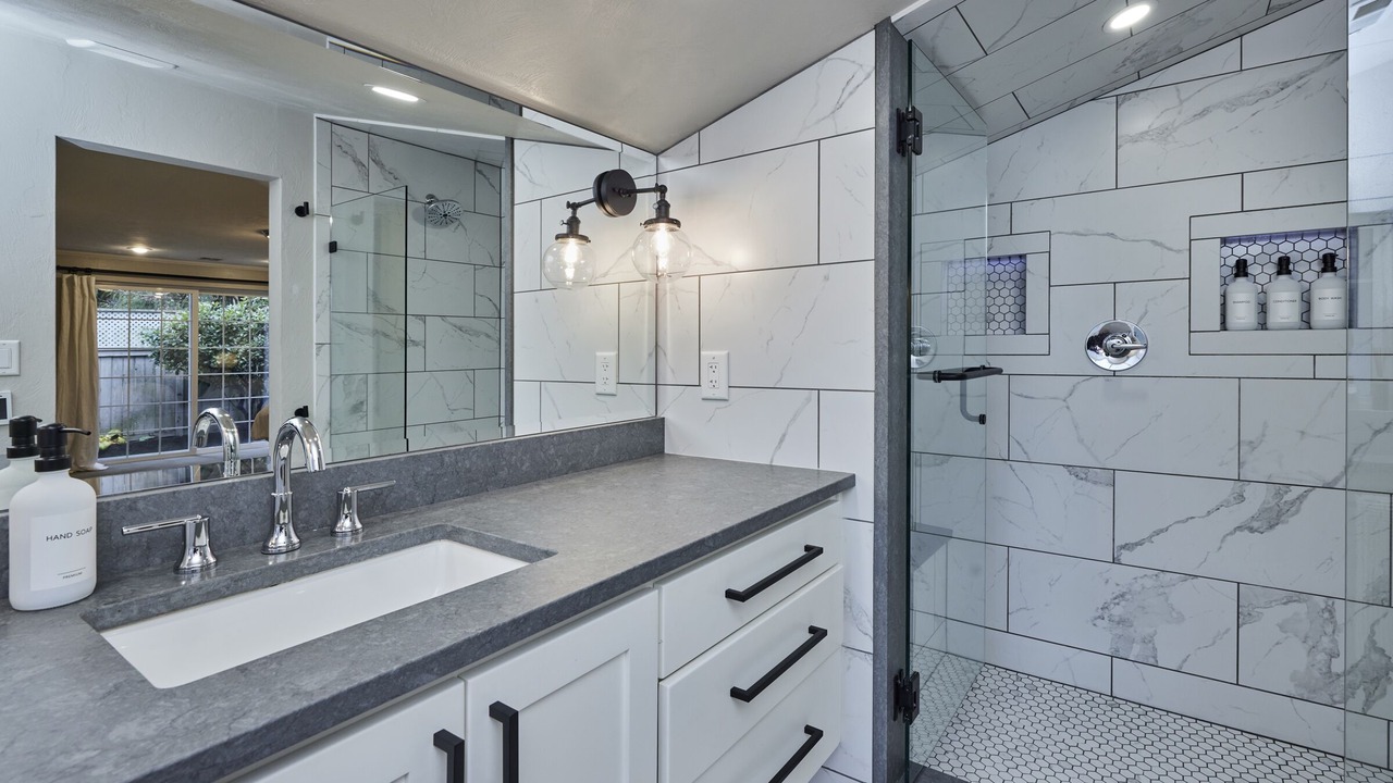 Photo of Bathroom in Cal Young