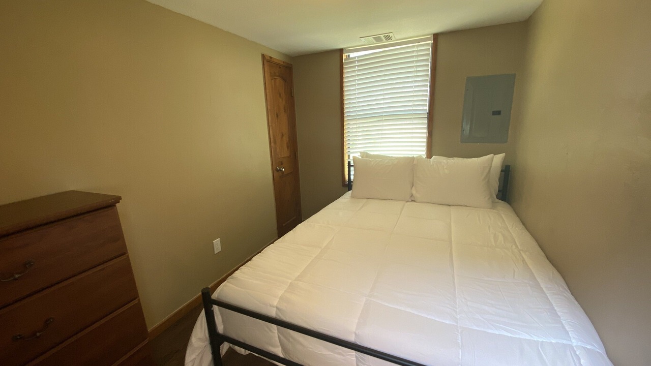 Photo of Bedroom in Cleveland