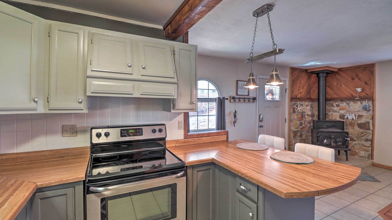 Photo of Kitchen in Bull Shoals