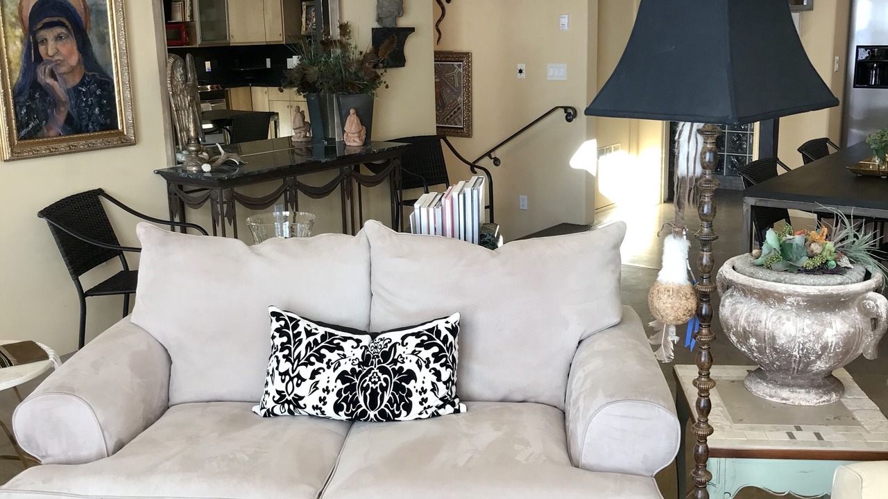 Photo of Livingroom in South Capitol