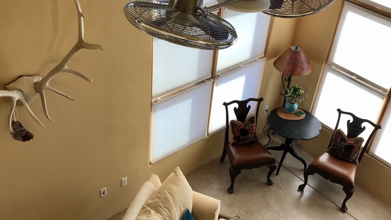 Photo of Livingroom in South Capitol