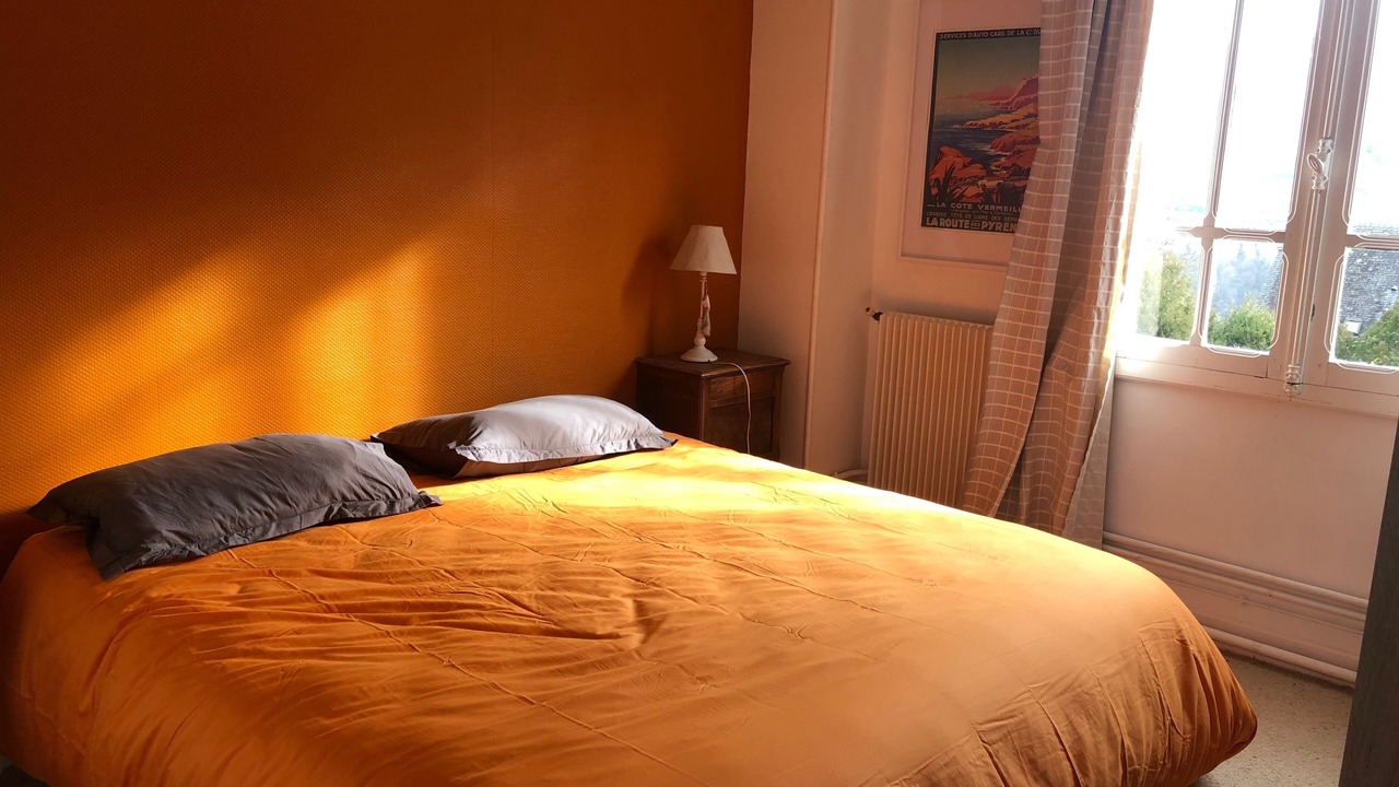 Photo of Bedroom in Estaing