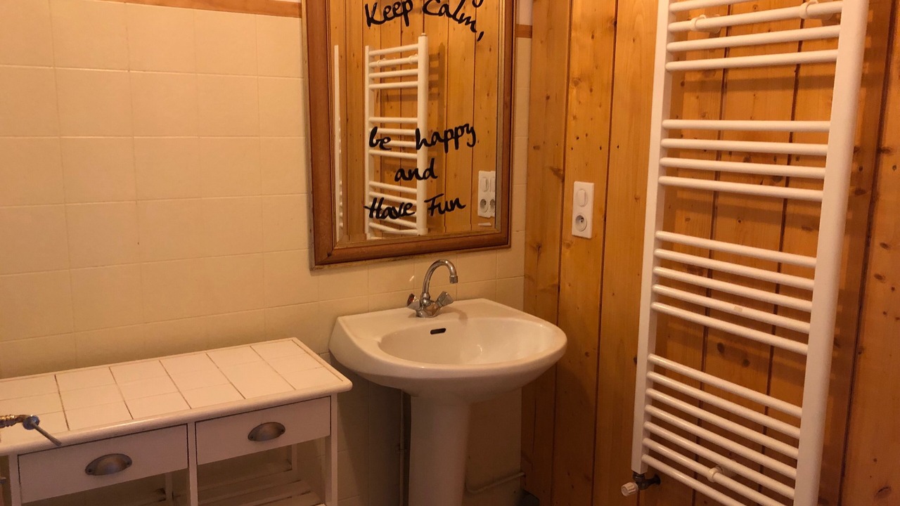 Photo of Bathroom in Estaing