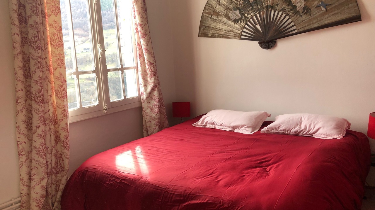 Photo of Bedroom in Estaing