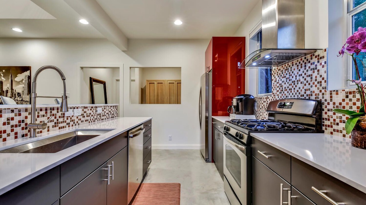 Photo of Kitchen in Holly