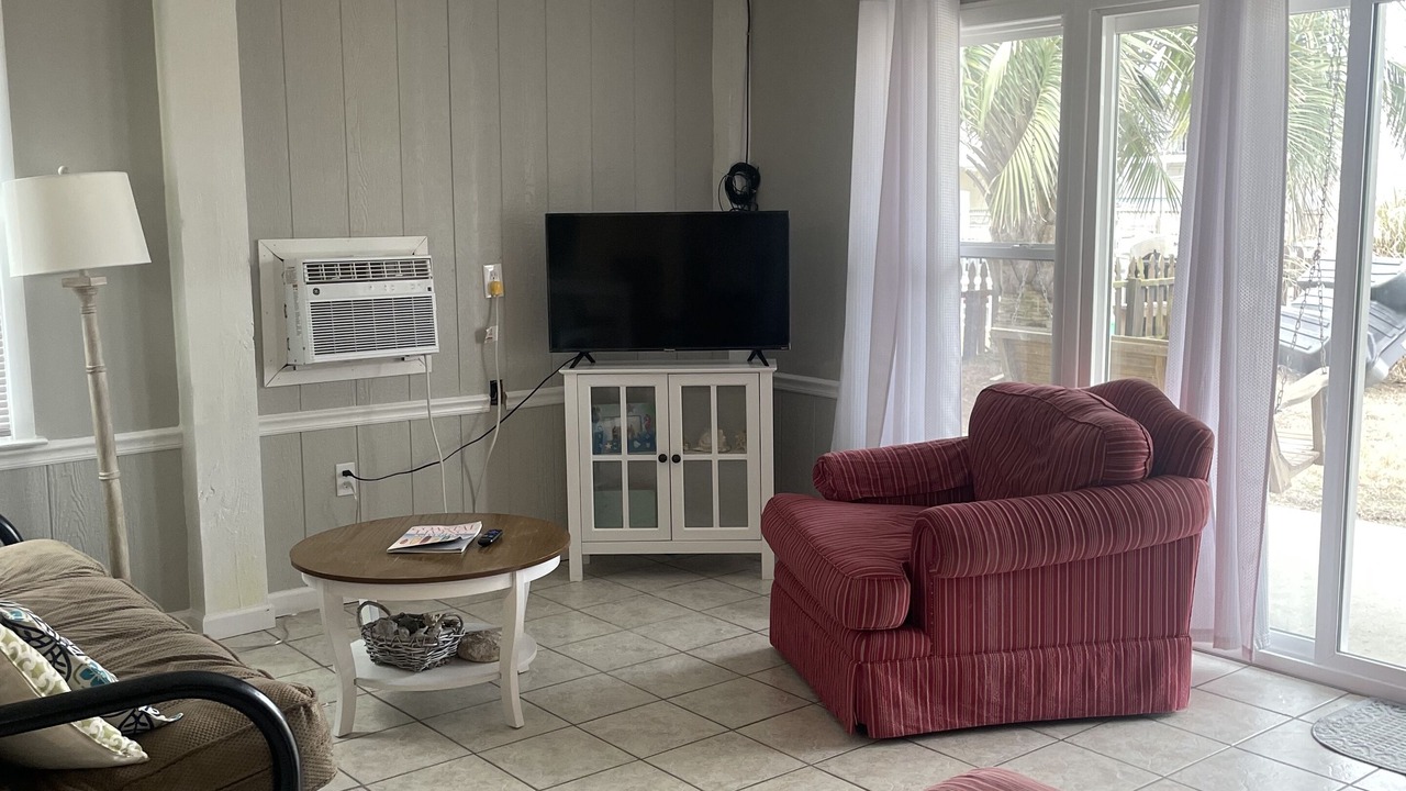 Photo of Livingroom in Holden Beach