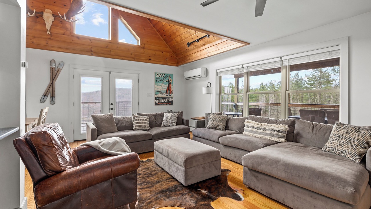 Photo of Livingroom in East Chatham