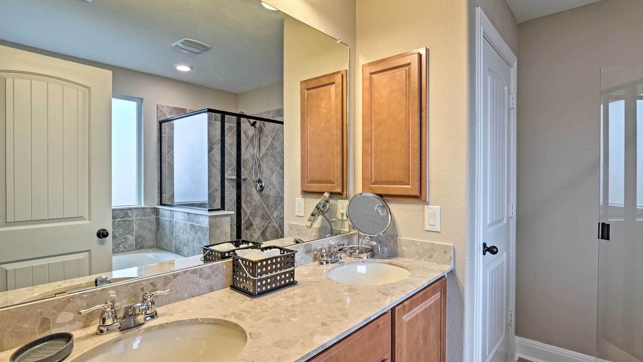 Photo of Bathroom in Manor